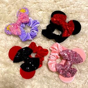 Disney inspired Minnie Mouse ears scrunchie (set of 4!)